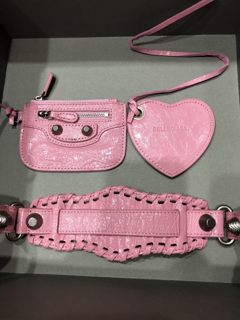 Ba1en*iaga le cagole bags